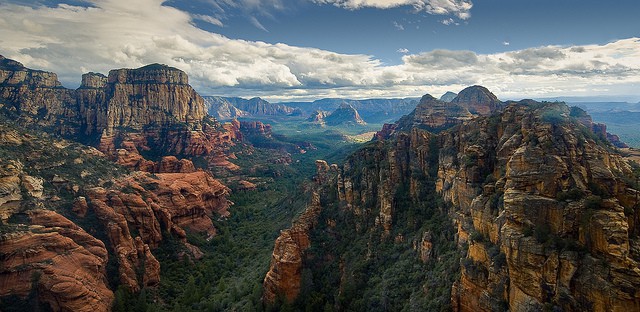 Mountain scenery in Sedona, AZ