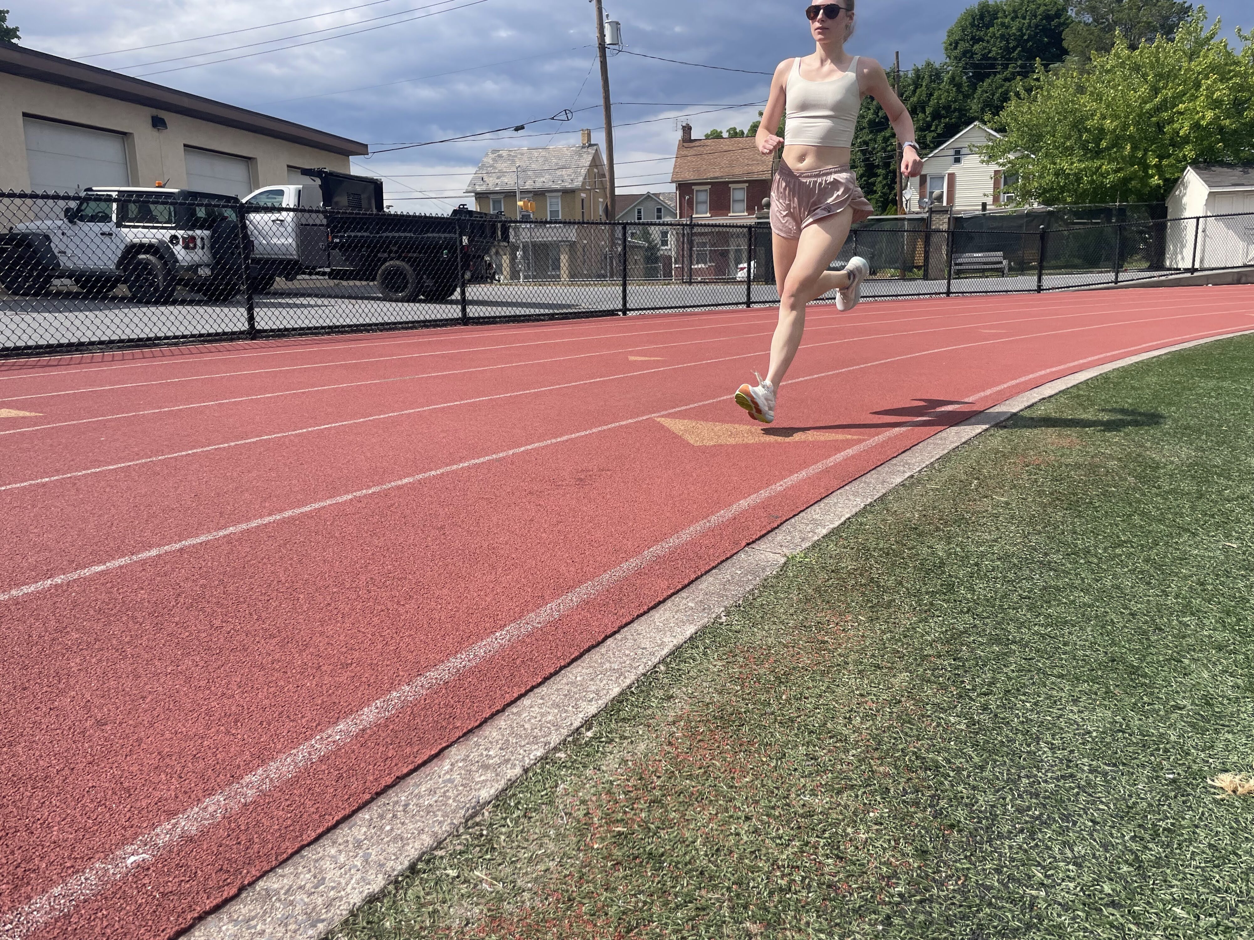 Gabrielle Hondorp running in the Brooks Glycerin 21 on a track during testing.