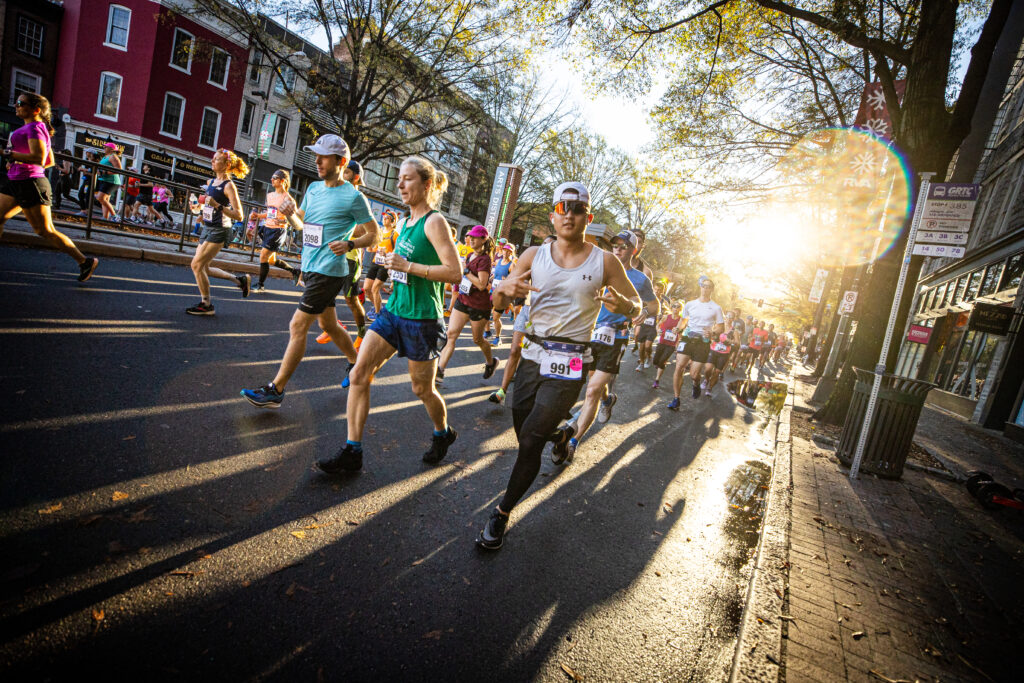 Runners on the street of Richmond, Virginia for the marathon